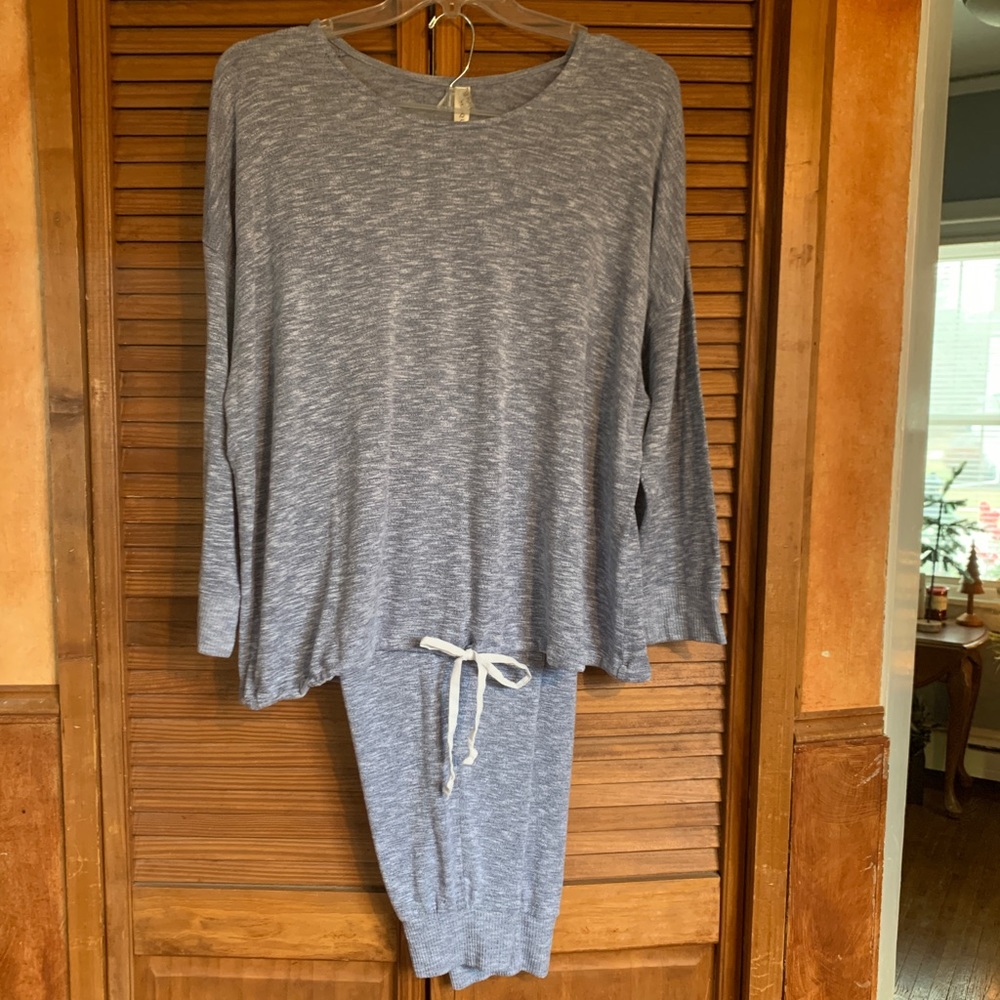 Cacique long sleeve, elastic waist, heather gray lounge set 18/20
